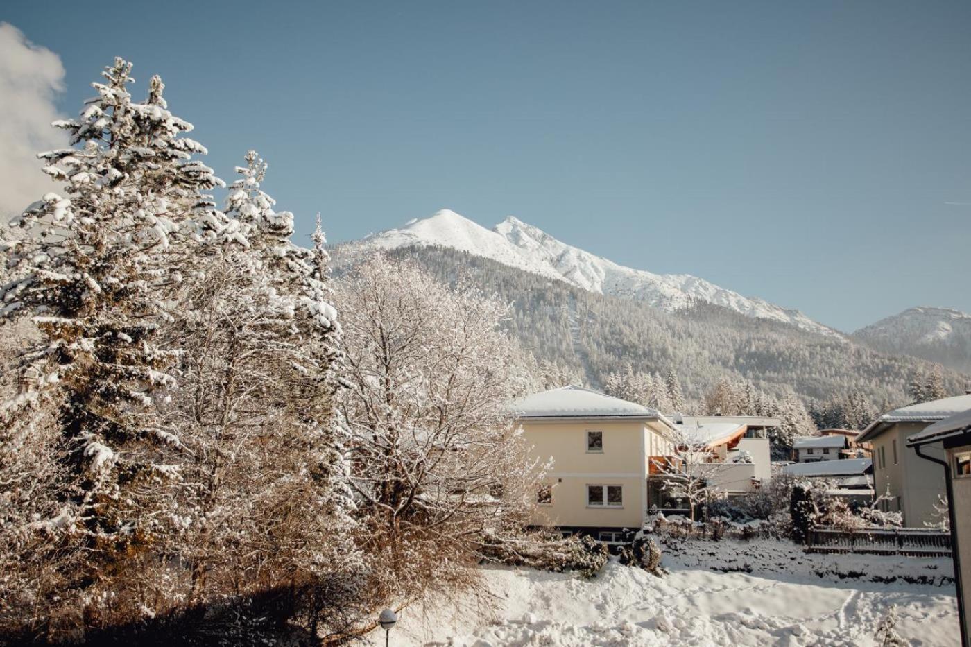 Alpenstadel Mit Hallenbad Und Sauna By Monicare Seefeld in Tirol Exterior photo