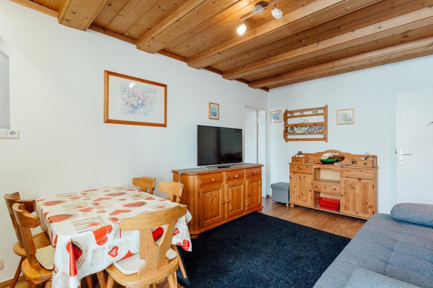 Alpenstadel Mit Hallenbad Und Sauna By Monicare Seefeld in Tirol Exterior photo